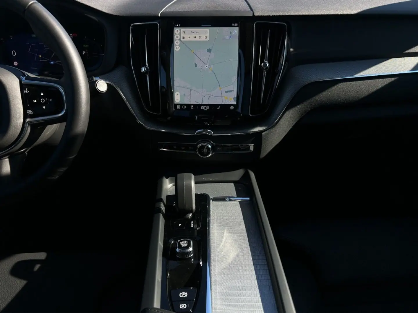 XC60 T8 Plus Dark Plug-In Hybrid AWD/20-Z/360-K