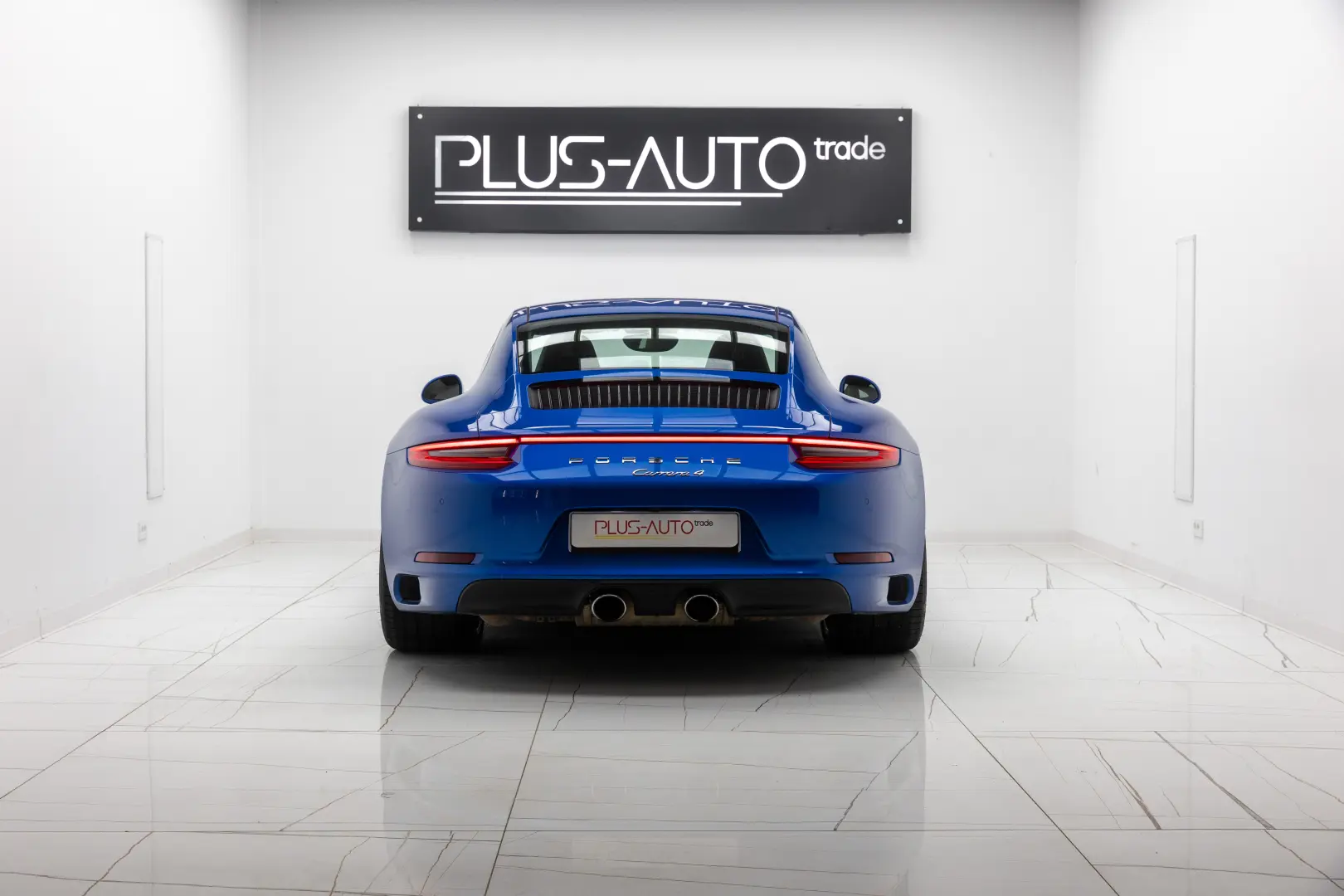 Porsche 911 Carrera 4