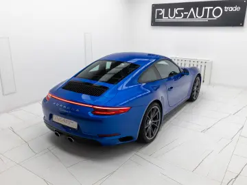 Porsche 911 Carrera 4