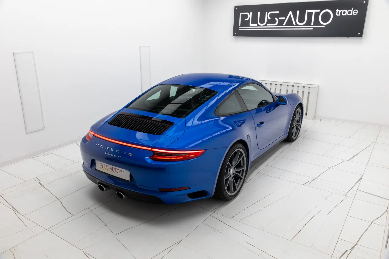 Porsche 911 Carrera 4
