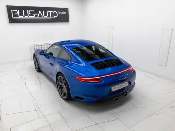 Porsche 911 Carrera 4