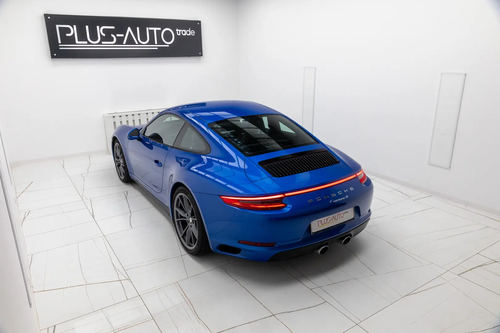 Porsche 911 Carrera 4