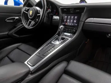 Porsche 911 Carrera 4