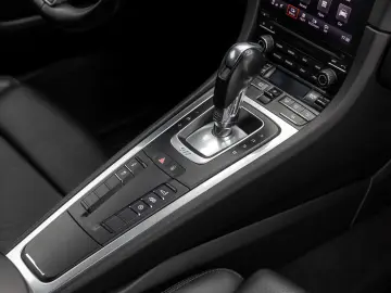 Porsche 911 Carrera 4