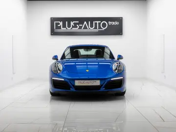 Porsche 911 Carrera 4