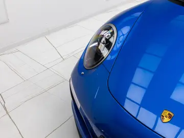 Porsche 911 Carrera 4