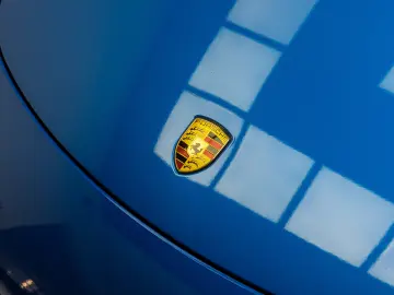Porsche 911 Carrera 4