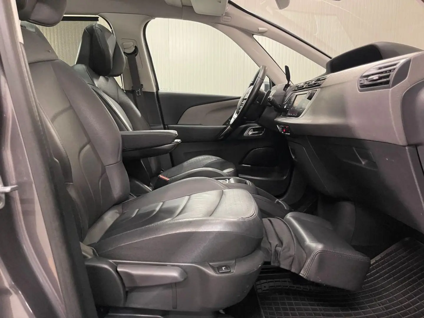 Citroen C4_GRAND_SPACE_TOURER
