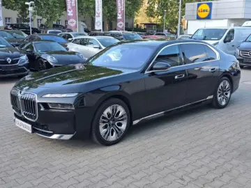 740 d xDrive Design Pure Excellence Theatre Scre
