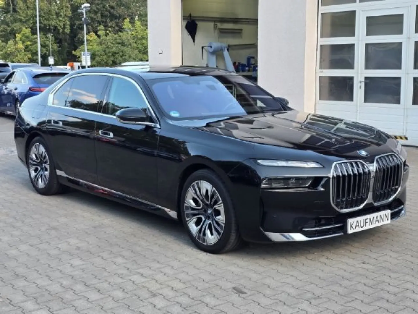 740 d xDrive Design Pure Excellence Theatre Scre