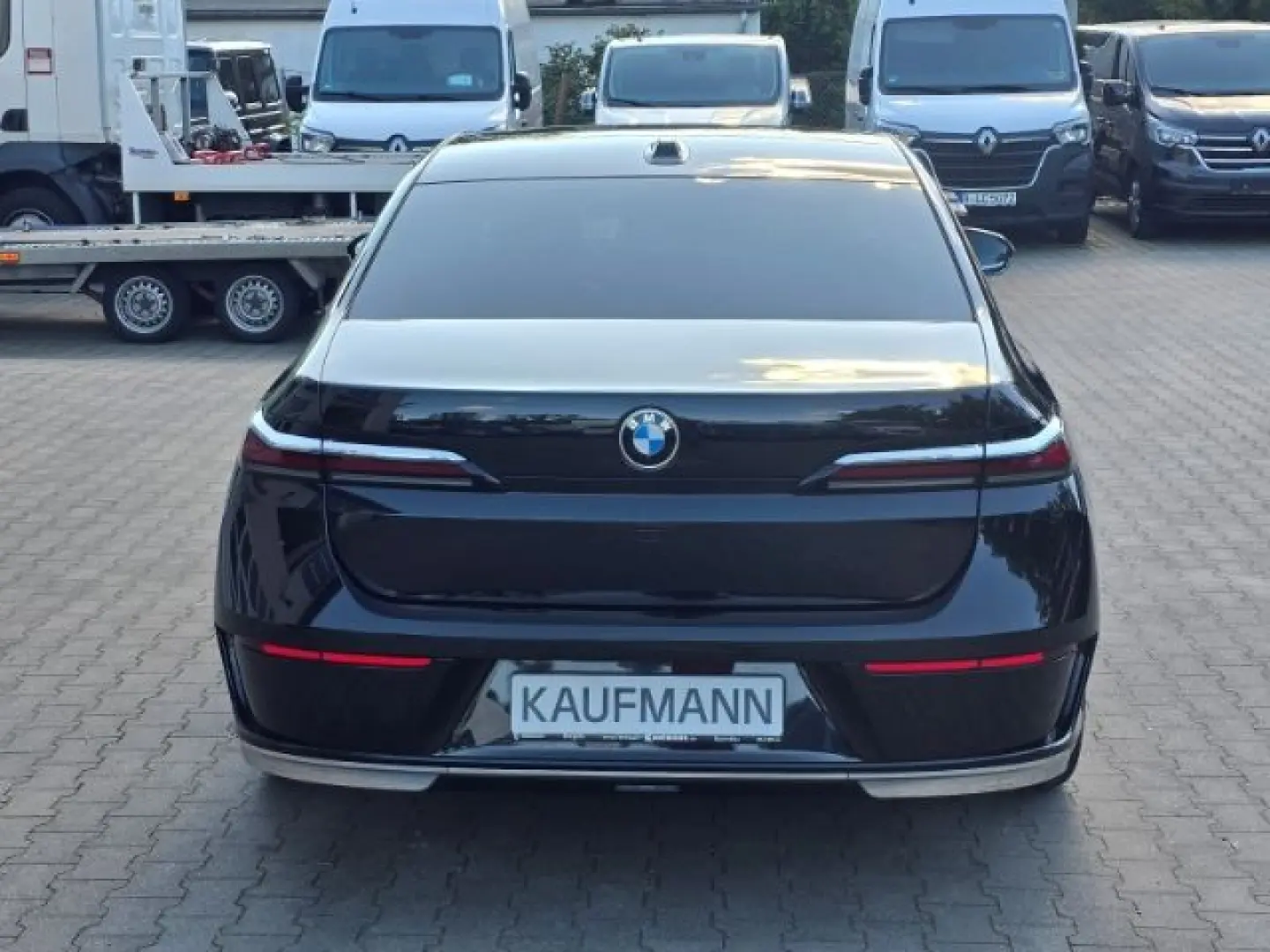 740 d xDrive Design Pure Excellence Theatre Scre