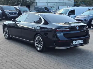 740 d xDrive Design Pure Excellence Theatre Scre