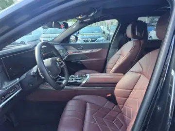 740 d xDrive Design Pure Excellence Theatre Scre