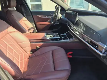 740 d xDrive Design Pure Excellence Theatre Scre