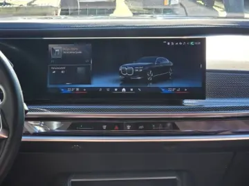 740 d xDrive Design Pure Excellence Theatre Scre