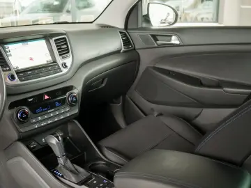 HYUNDAI TUCSON Xpossible