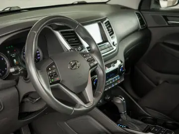 HYUNDAI TUCSON Xpossible