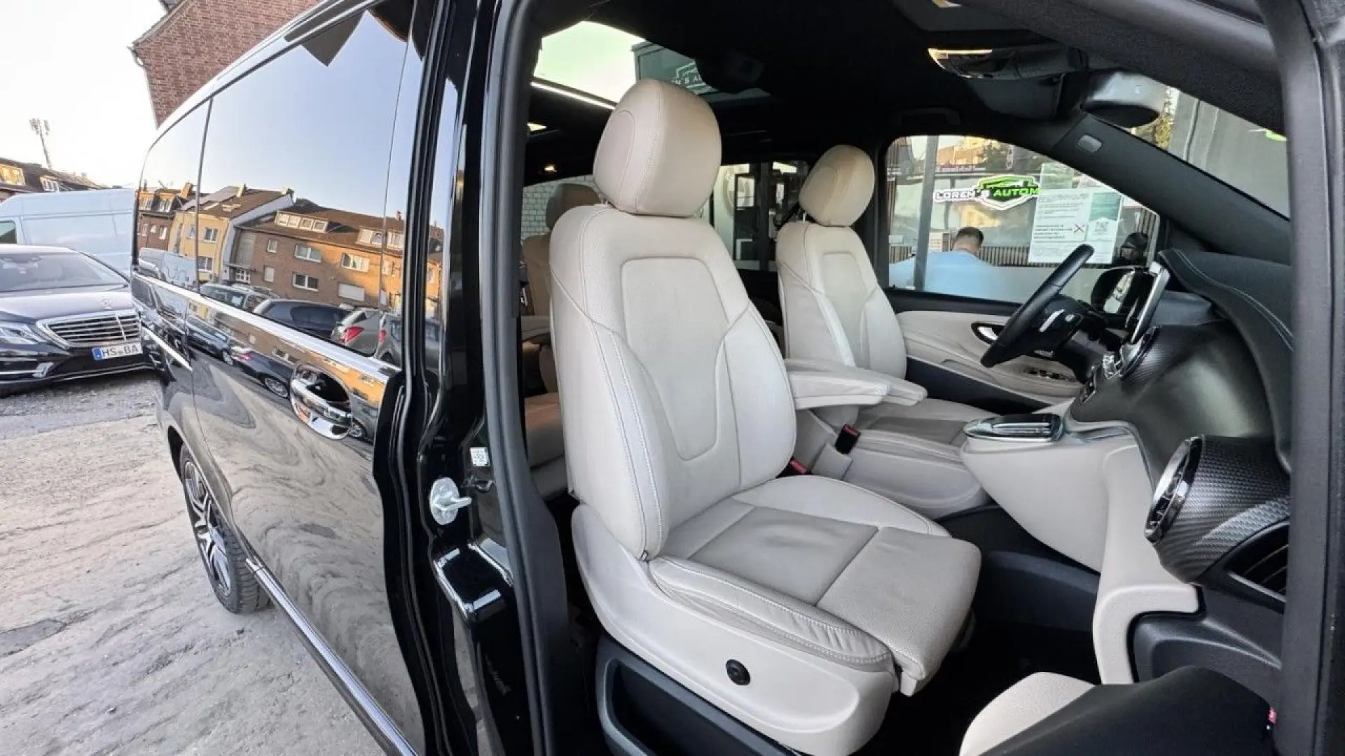 V300 d AVANTGARDE EDITION Lang*Pano*Stand-H*AHK