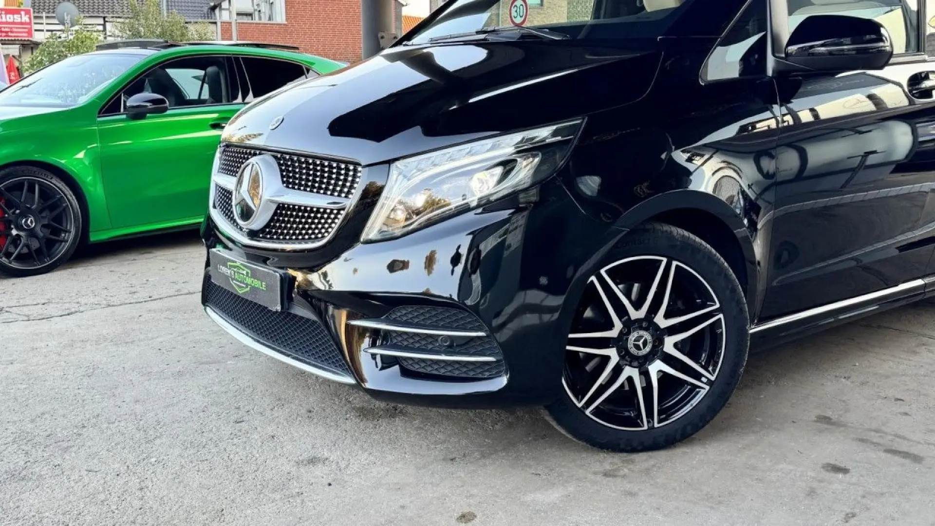 V300 d AVANTGARDE EDITION Lang*Pano*Stand-H*AHK