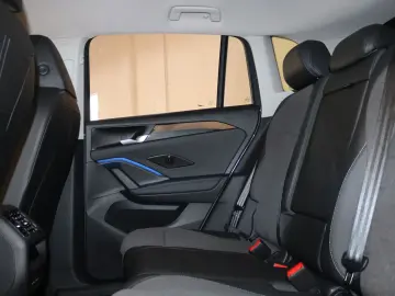 Tiguan 1.5 eTSI-Virt.-Kamera-AHK-NAV-ACC-LED-SHZ