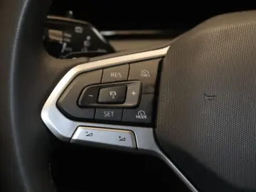 Tiguan 1.5 eTSI-Virt.-Kamera-AHK-NAV-ACC-LED-SHZ