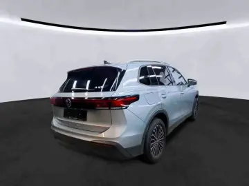 Tiguan 2.0 TDI Life DSG LED SHZ ACC 360 AHK