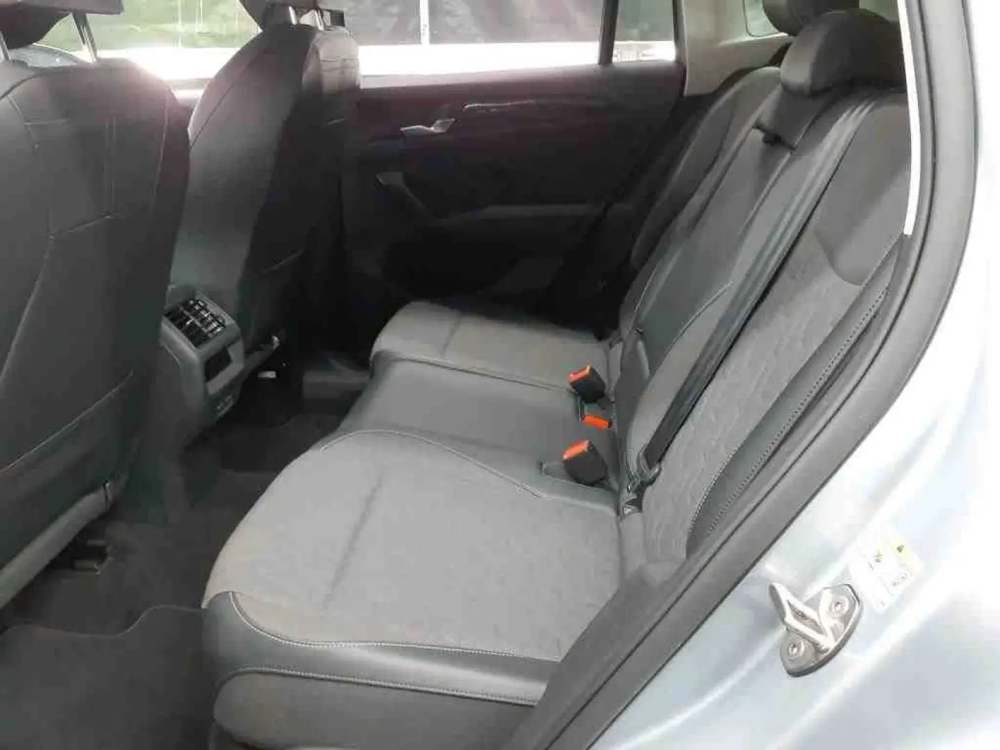 Tiguan 2.0 TDI Life DSG LED SHZ ACC 360 AHK