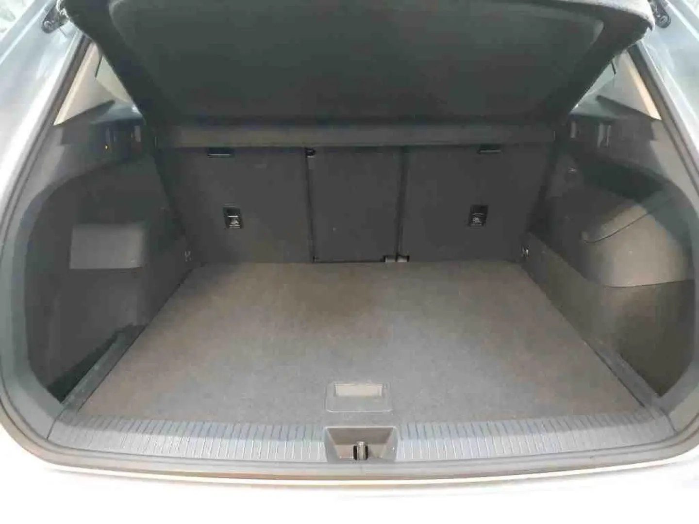 Tiguan 2.0 TDI Life DSG LED SHZ ACC 360 AHK