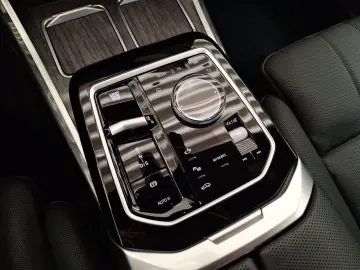 750e xDrive Massage DAProf 360° ExecutiveLo HUD