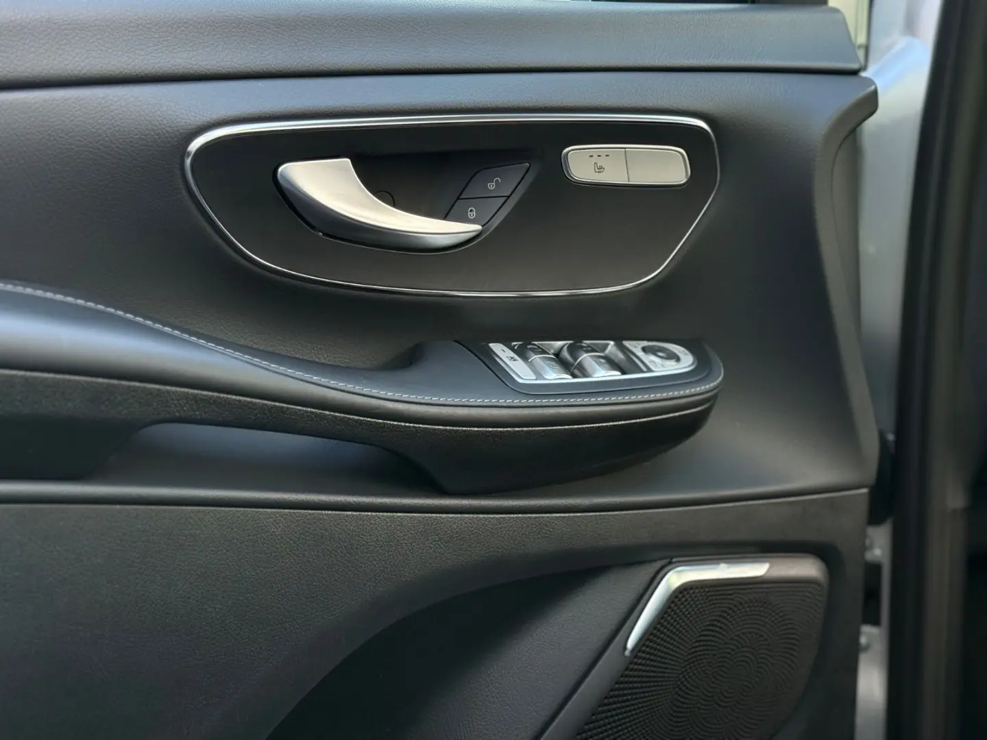 V 300 d 4M lang Avantg/AMG 19''/Standh/Pano/1HD