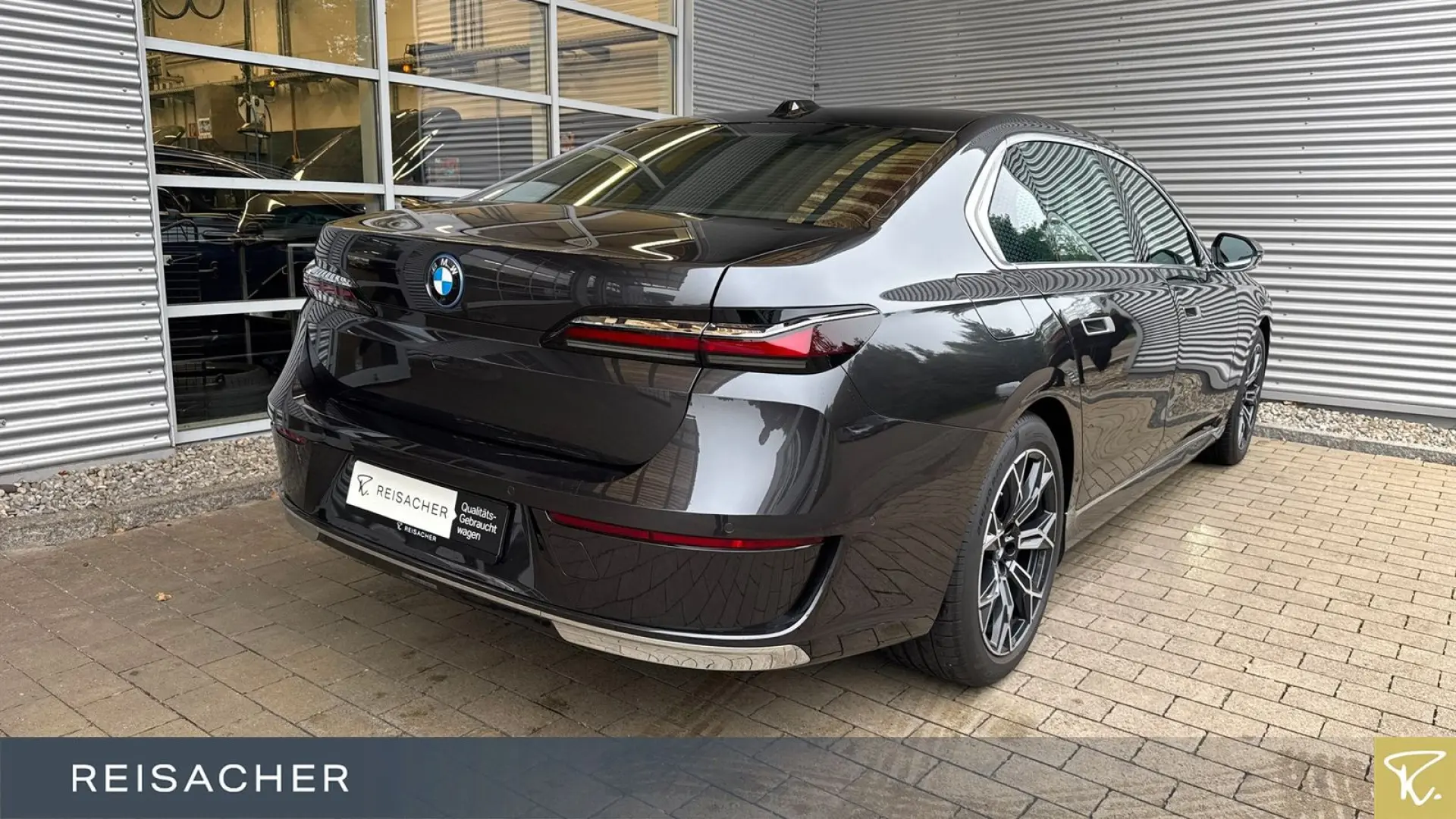 750e xDrive Navi HUD ACC 360° Massage 20