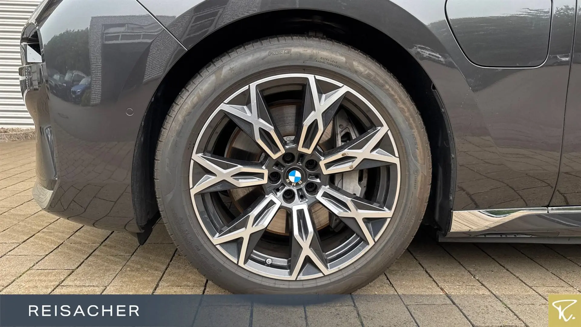 750e xDrive Navi HUD ACC 360° Massage 20