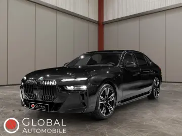 750e xDrive M Sport Pro SKY SOFT MASS VENT B&W