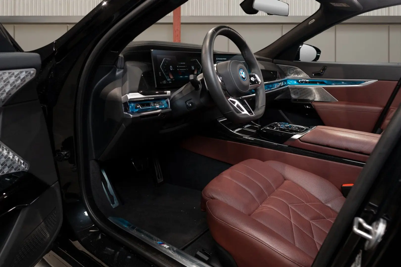 750e xDrive M Sport Pro°SKY°SOFT°MASS°VENT°B&W°