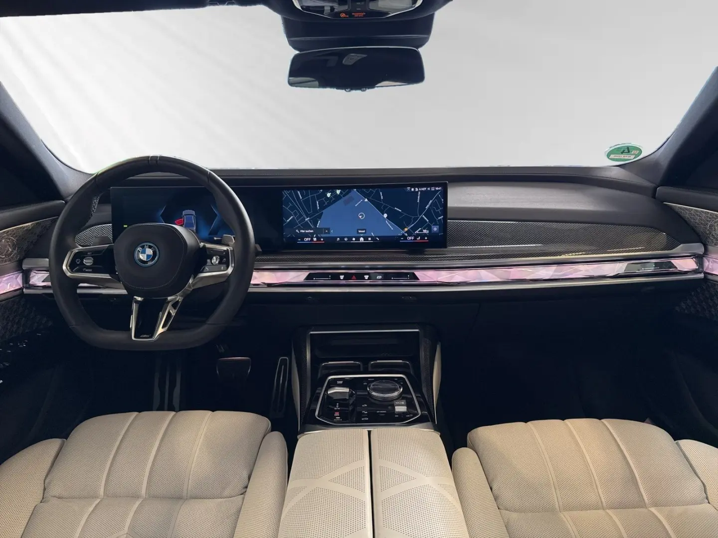 750e xDrive Individual/Frozen|M Sport Pro|B&W
