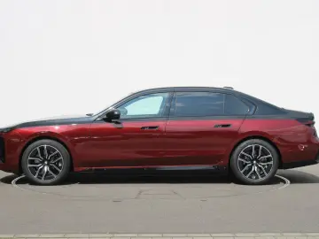750e xDrive M SPORT PRO+TWO TONE LACK+FOND ENTER