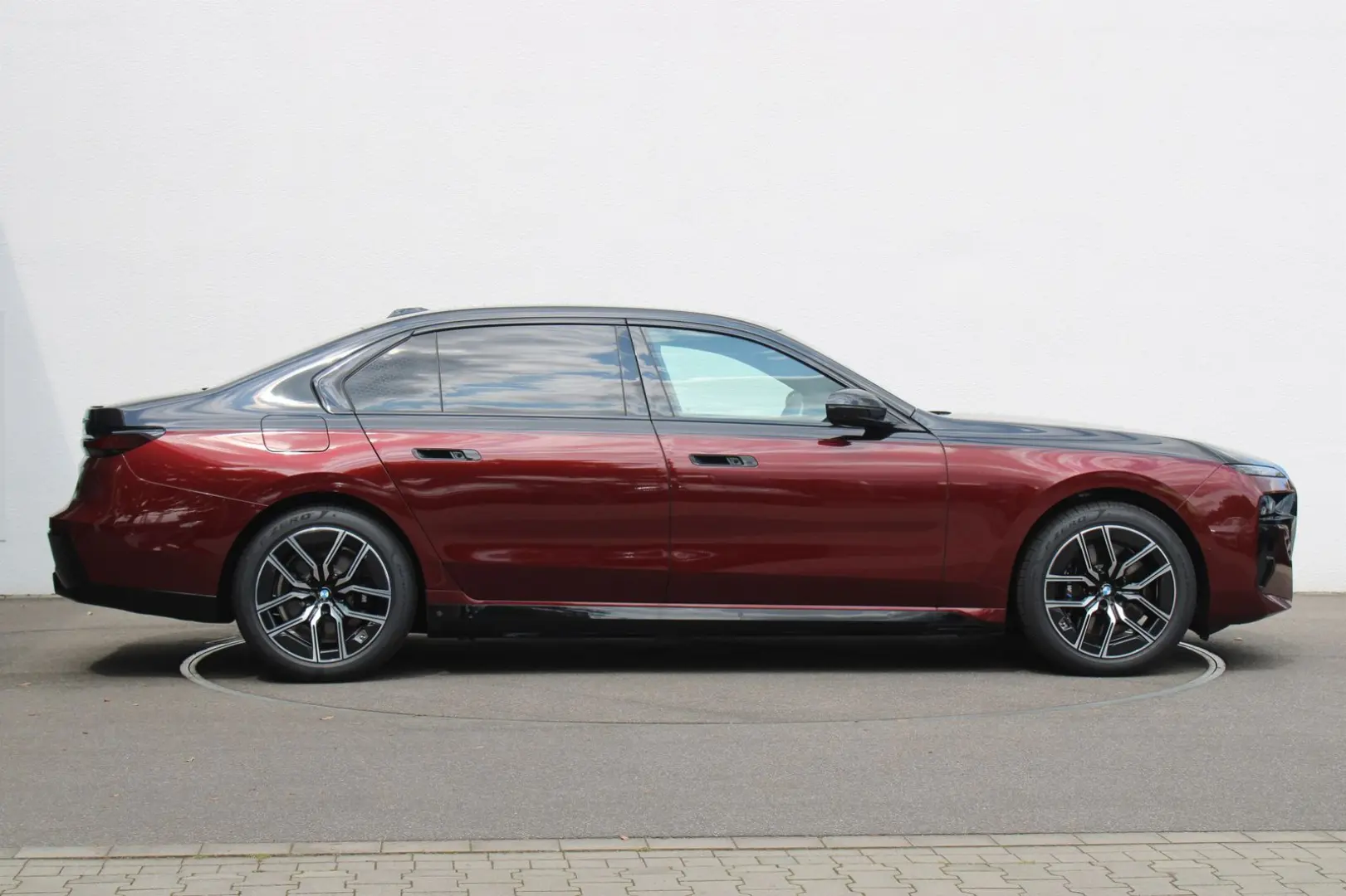 750e xDrive M SPORT PRO+TWO TONE LACK+FOND ENTER