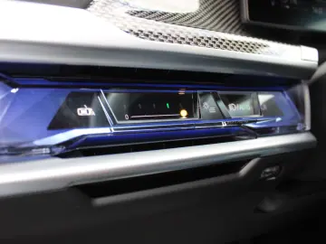 750e xDrive M SPORT PRO+TWO TONE LACK+FOND ENTER