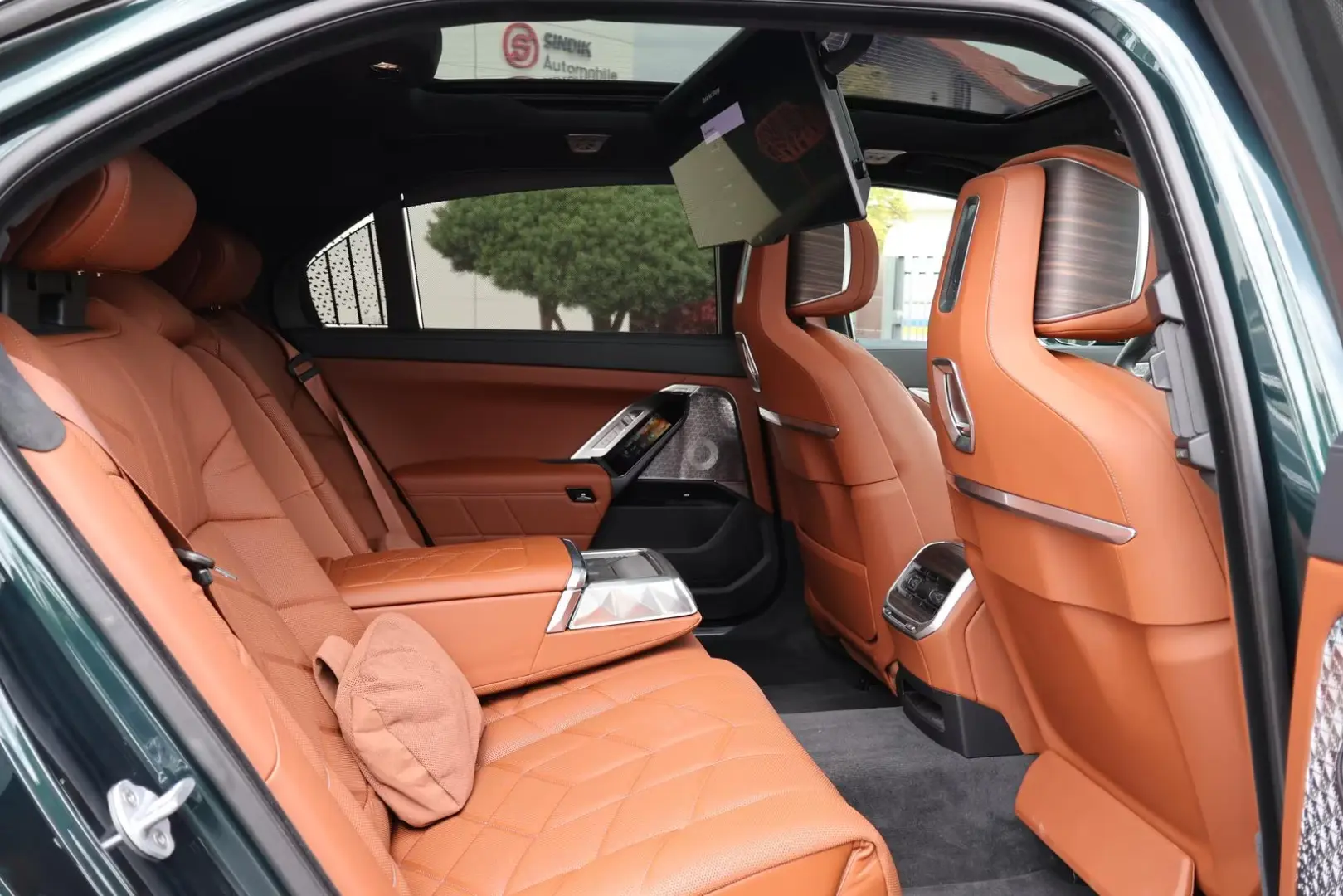 BMW Seria 750e 2025