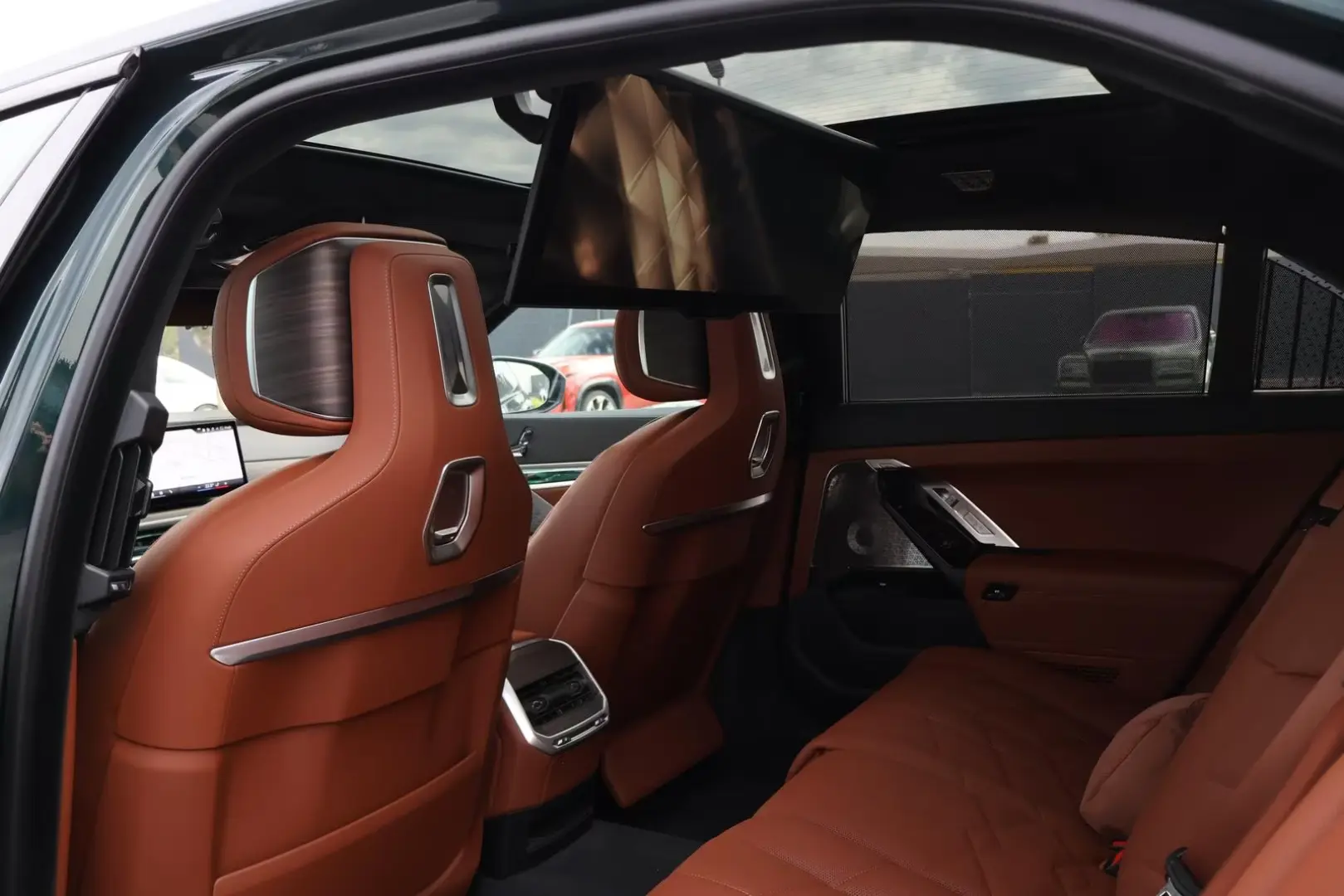 BMW Seria 750e 2025