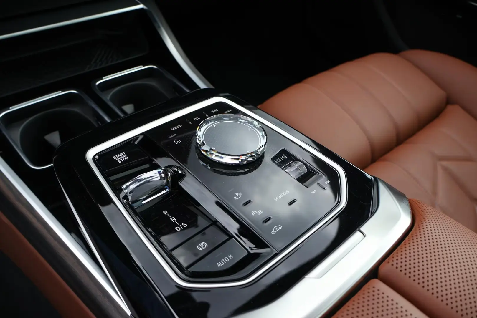 BMW Seria 750e 2025