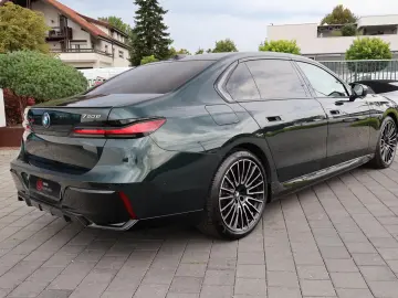 BMW Seria 750e 2025