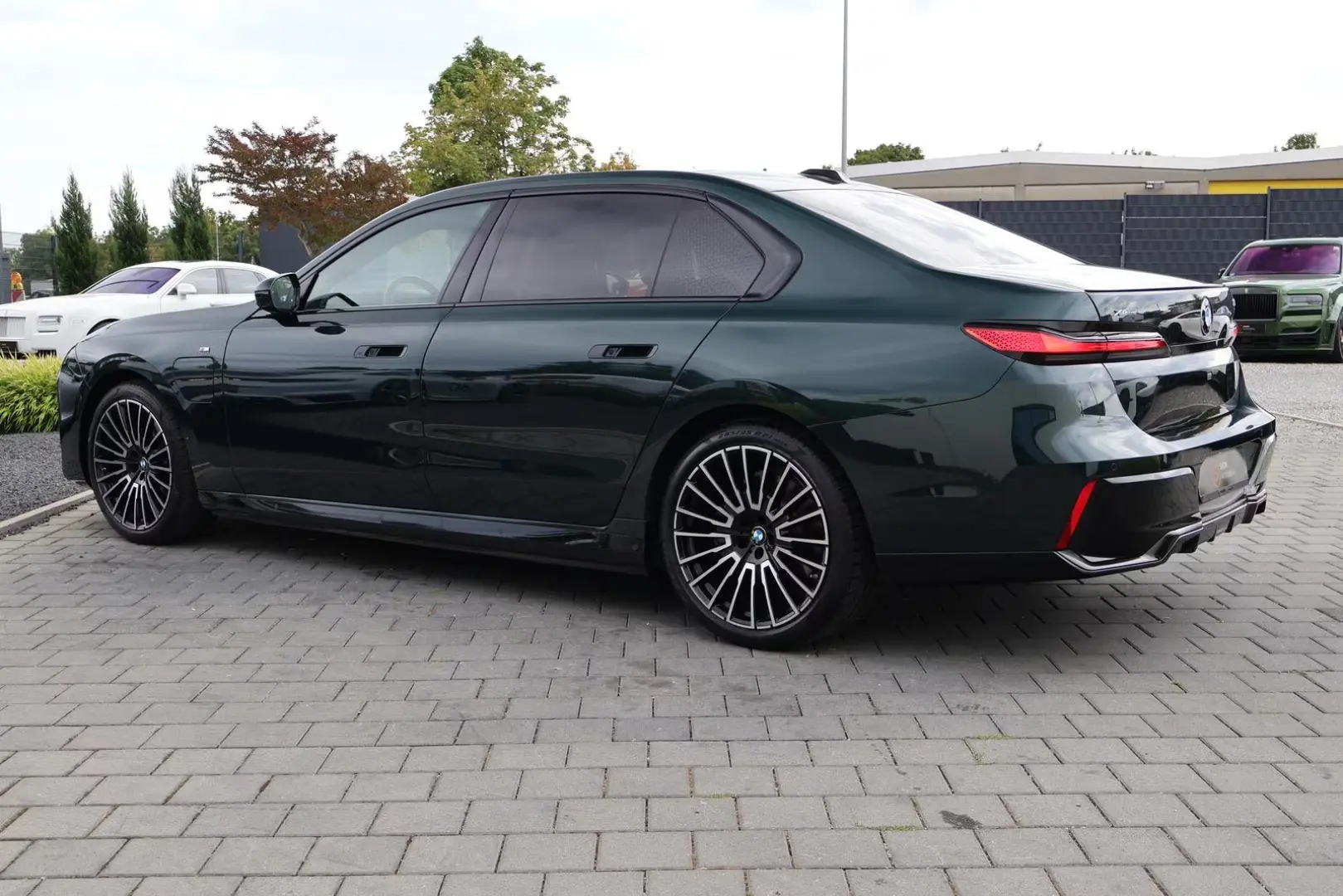 BMW Seria 750e 2025