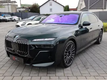 BMW Seria 750e 2025