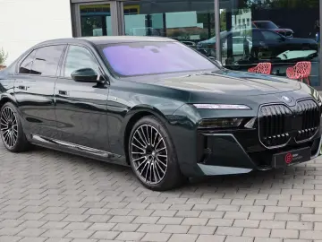 BMW Seria 750e 2025