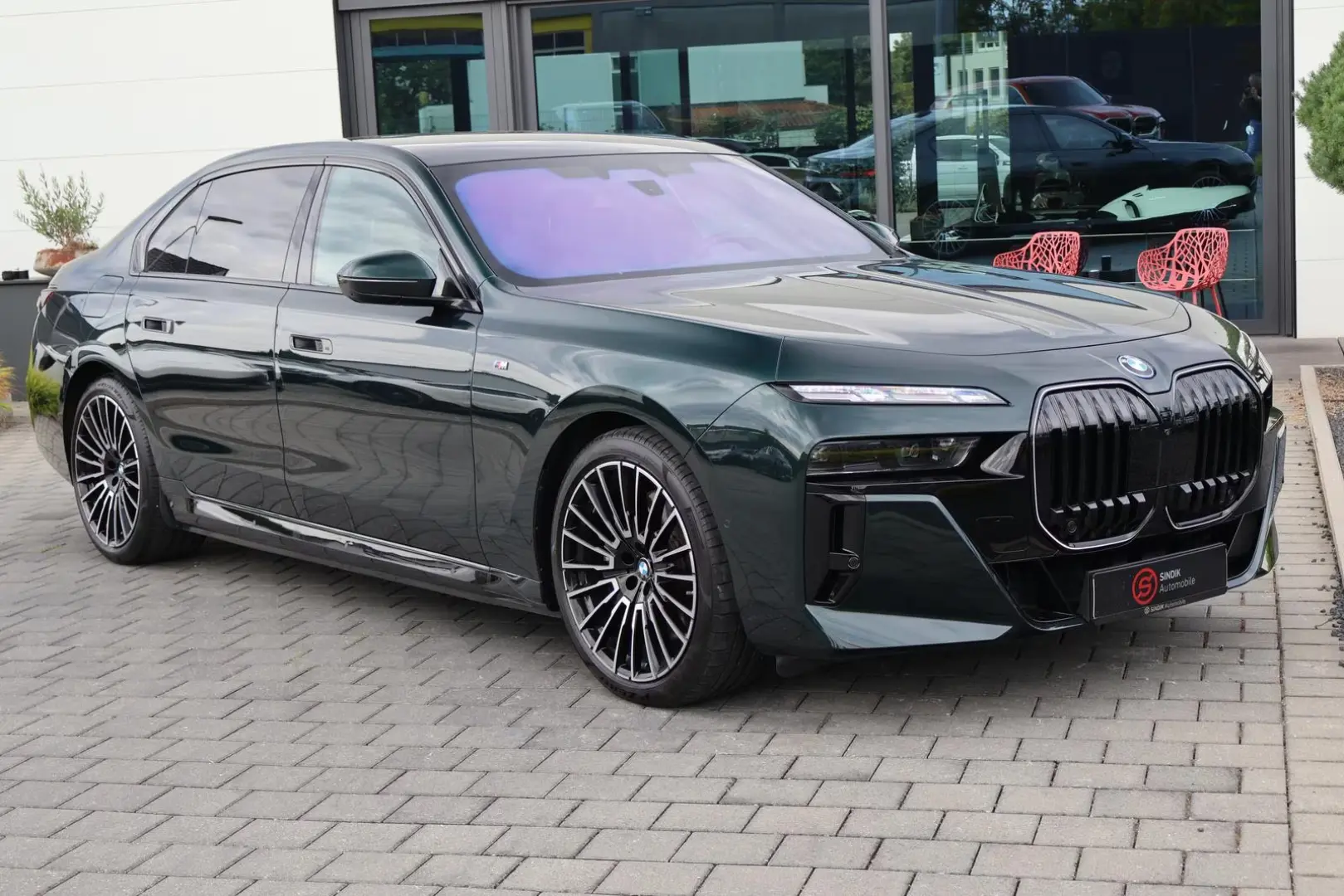 BMW Seria 750e 2025