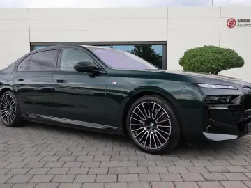 BMW Seria 750e 2025