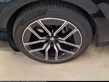740d xDr M SPORT FondEnt,AHK,SkyL,StHz,360,DAPro