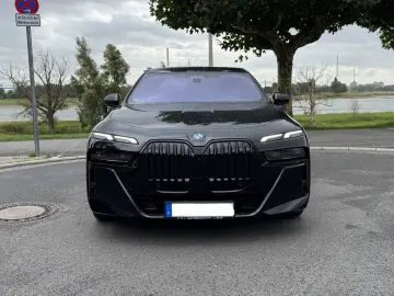 740d xDrive M-Sport Pro / Soft-Close / B&W