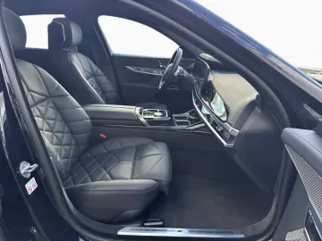 740d M-Sport SkyLounge Fond-Entert. BAB-Ass. 21
